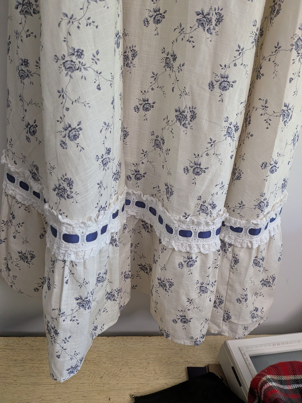 Lace Made NWT Dress - Picture 5 of 7